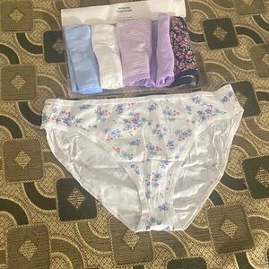 Amazon Essentials Women’s Hi-Cut Brief Underwear – 6 Pack (Size L) NEW